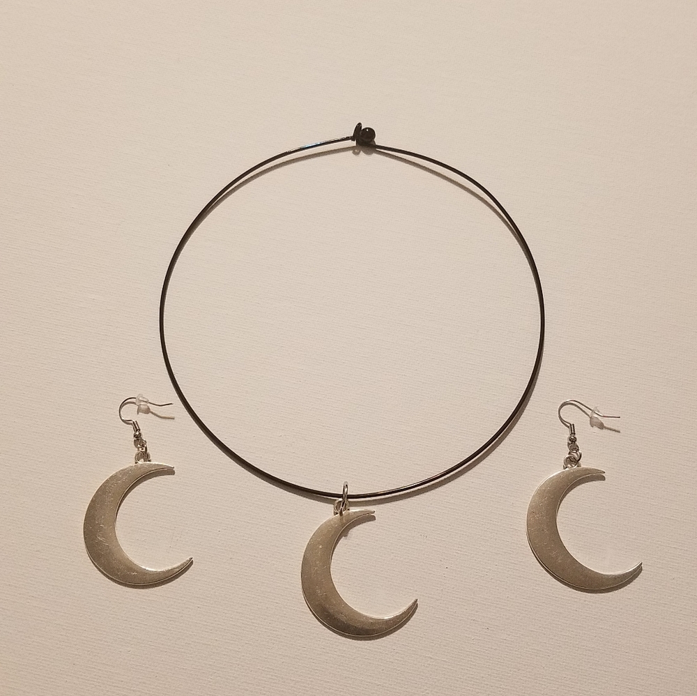 "MOON SET"🌙🌙